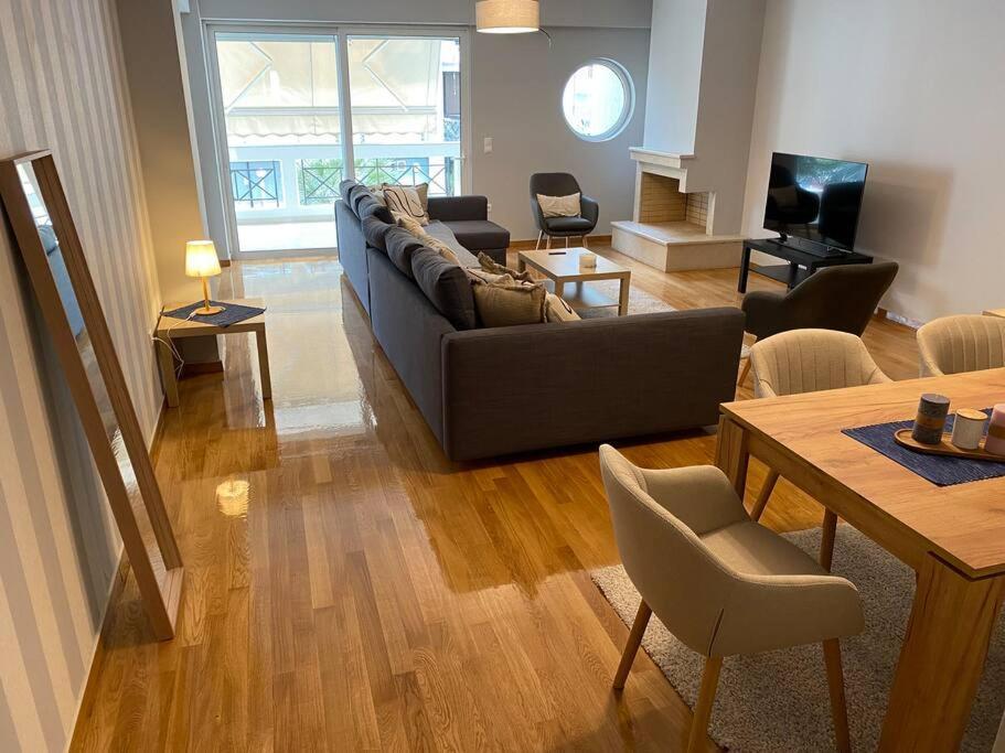 Classy 3Br With 2 Bathrooms Apartment In Marousi Афины Экстерьер фото