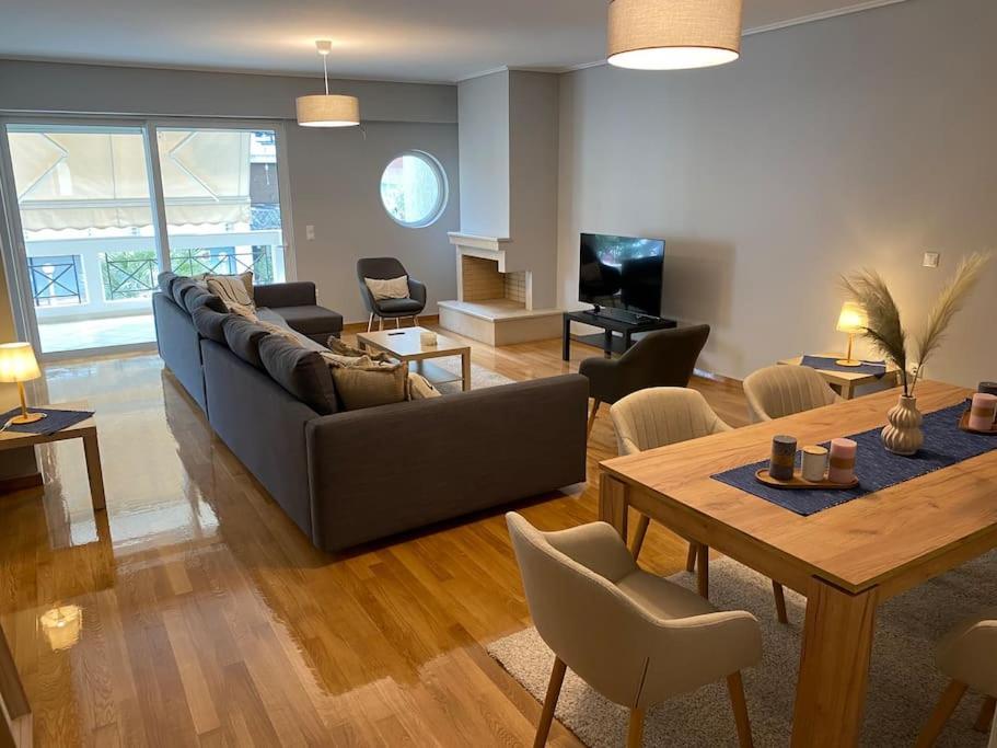 Classy 3Br With 2 Bathrooms Apartment In Marousi Афины Экстерьер фото