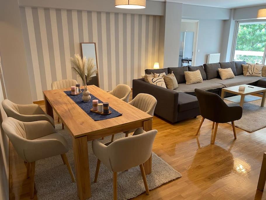 Classy 3Br With 2 Bathrooms Apartment In Marousi Афины Экстерьер фото