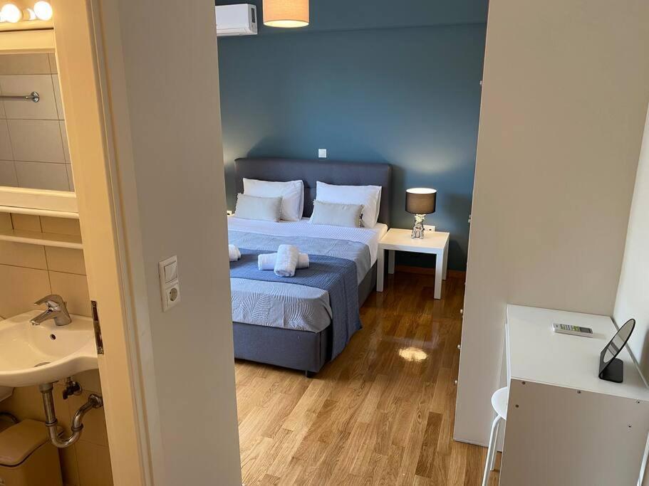Classy 3Br With 2 Bathrooms Apartment In Marousi Афины Экстерьер фото