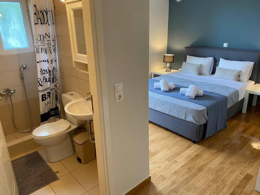 Classy 3Br With 2 Bathrooms Apartment In Marousi Афины Экстерьер фото